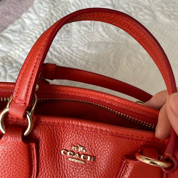 Vibrant grapefruit orange coach crossbody handbag - Picture 6 of 14